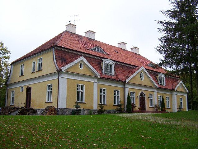 Plik:Dwor powodowo 4.jpg