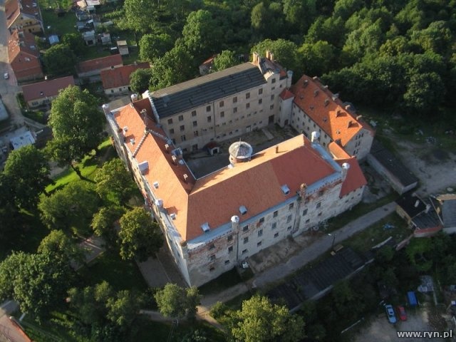 Plik:Zamek ryn 1.jpg