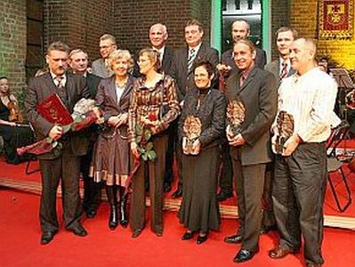 Plik:Nagroda prezydenta 2006a.jpg
