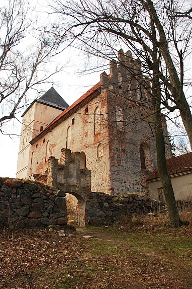 Plik:Zamek bezlawki 4.jpg