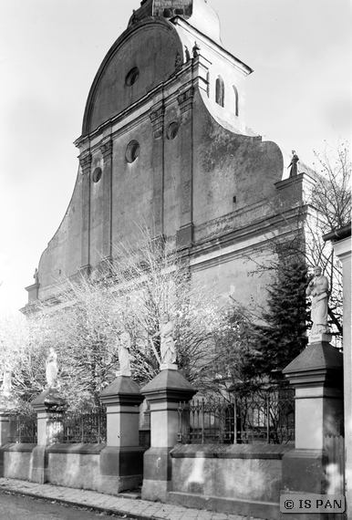 Plik:Kosciol maciej bisztynek 4.jpg