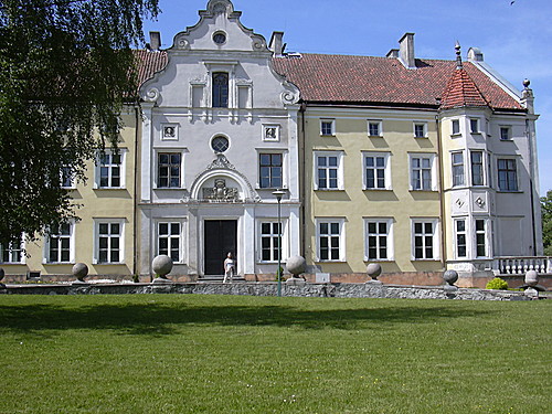 Plik:Palac labednik 3.jpg