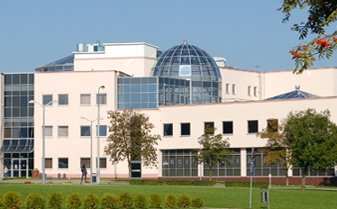 Plik:Bibliotekauwm1.jpg