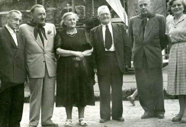 Plik:Dzialacze bierut.jpg