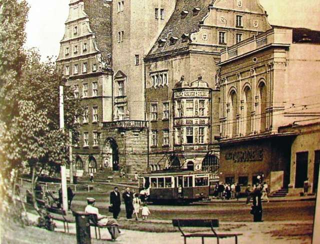 Plik:Kinoodrodzenie-inne.jpg
