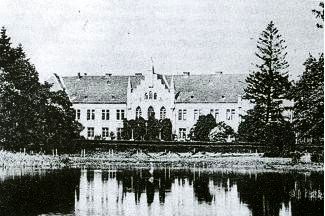 Plik:Palac legowo 1.jpg