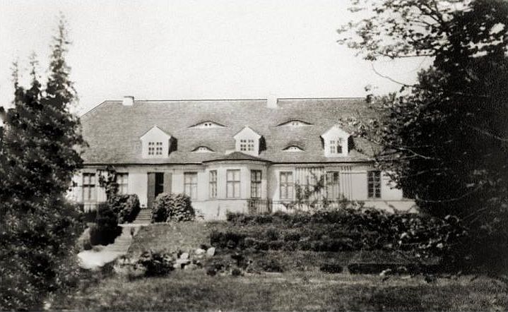 Plik:Palac baranowo 2.jpg