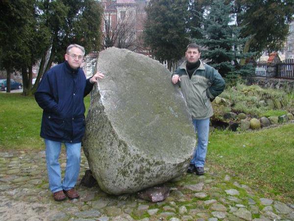 Plik:Pomnik Pamięci 2.jpg