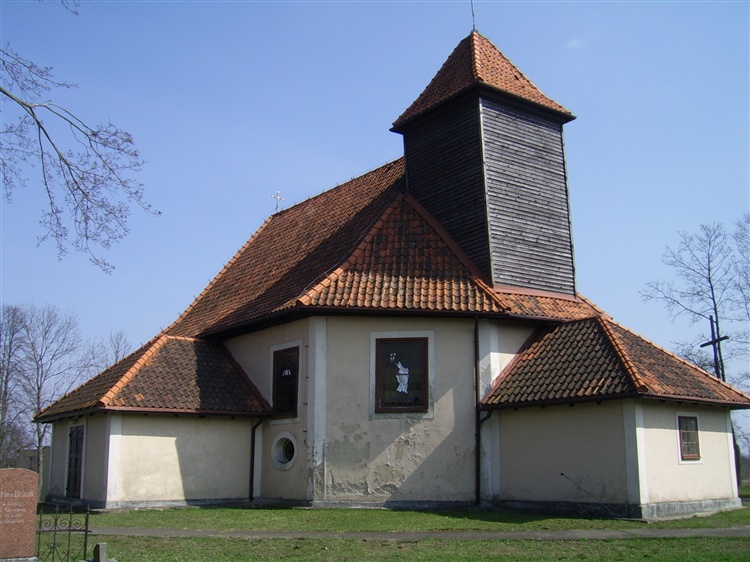 Plik:Kosciol trojca stebark 2.jpg