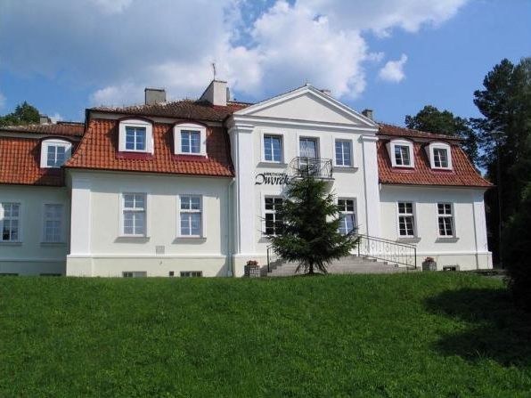 Plik:Dwor gierloz 2.jpg