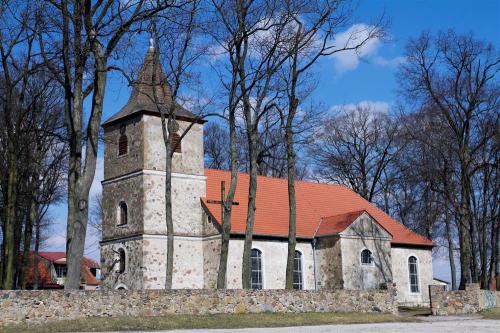Plik:Kosciol pisanica 1a.jpg