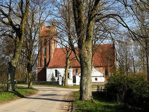 Plik:Kosciol marcin tolkowiec 1a.jpg