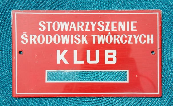 Plik:DST tablica.jpg