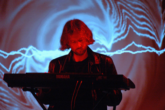 Plik:Elektroniczne2005.jpg