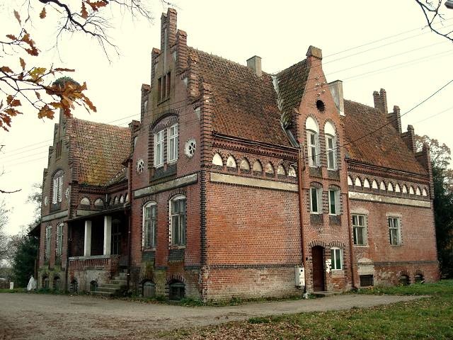 Plik:Palac badki 1.jpg