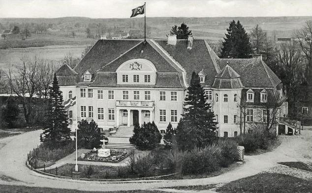 Plik:Palac bialaolecka 1.jpg