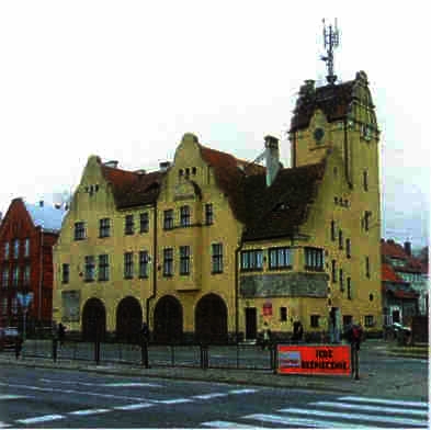 Plik:Remiza olsztyn 2.jpg