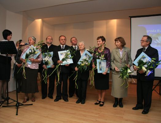 Plik:Bialalilia2008.jpg