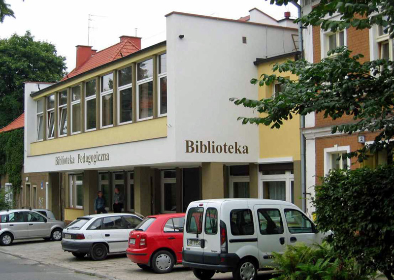 Plik:Budynekwmbpwolsztynie.jpg
