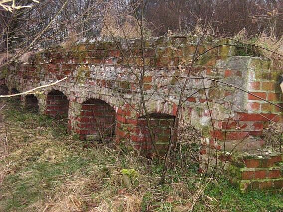 Plik:Palac gardzien 3.jpg
