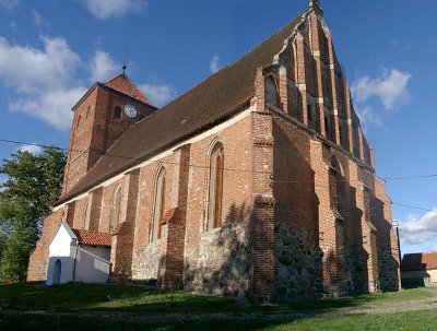 Plik:KosciolNMP barciany 2.jpg