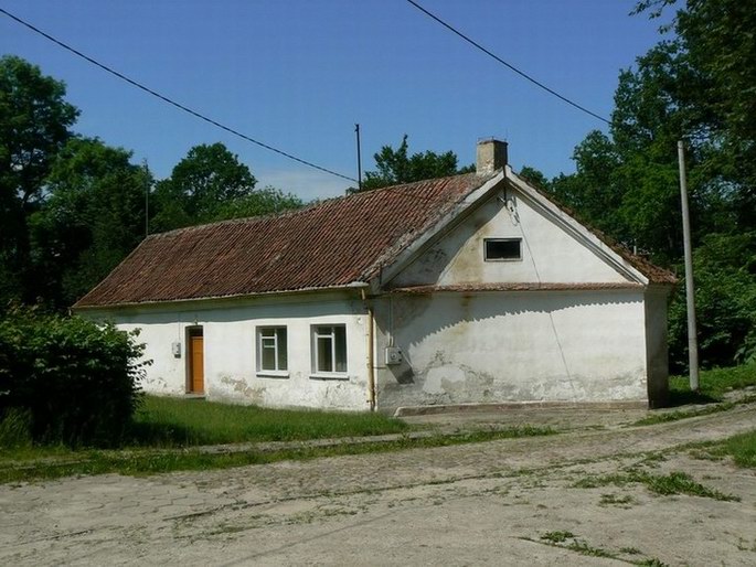Plik:Palac karwiny 3.jpg