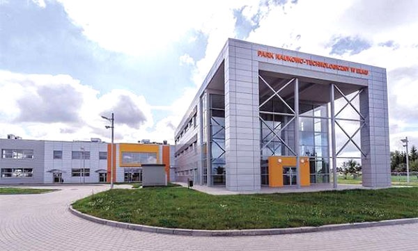 Plik:PNTE budynek.jpg