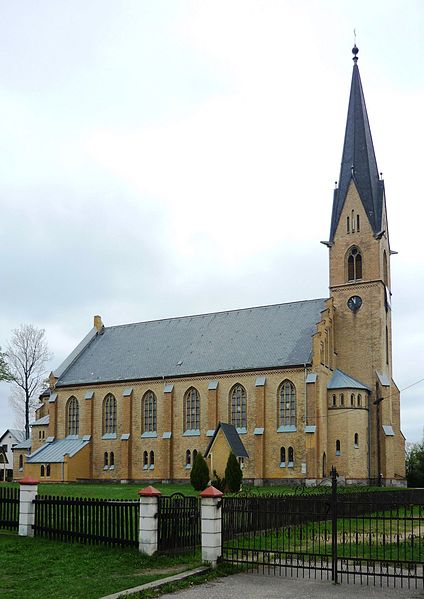 Plik:Kościół pw. św. Marii Magdaleny w Rozogach.jpg
