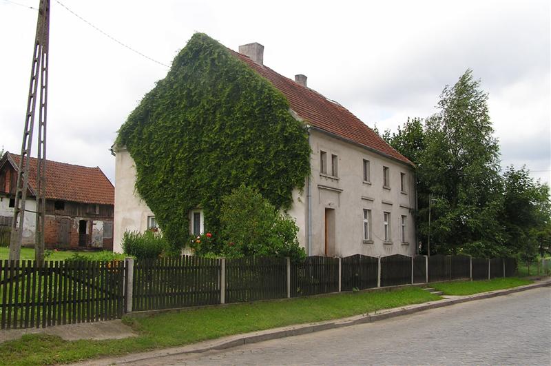 Plik:Gajdy. Dawna kaplica baptystów.jpg