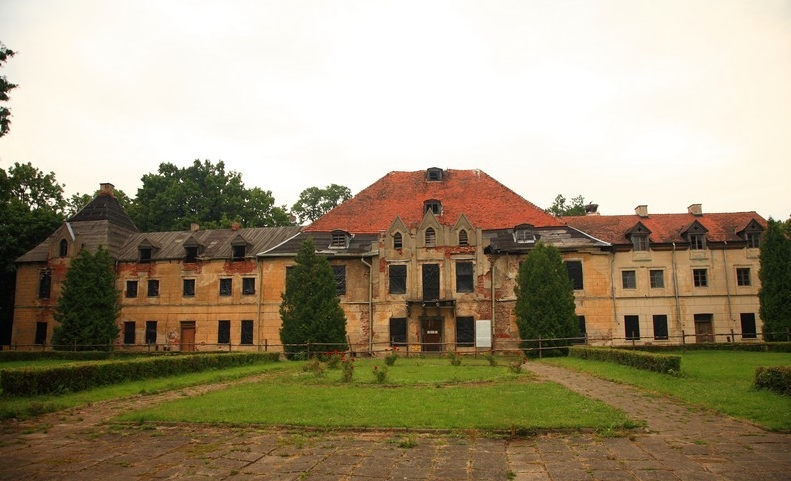 Plik:Pałac w Sztynorcie w 2008 r.jpg