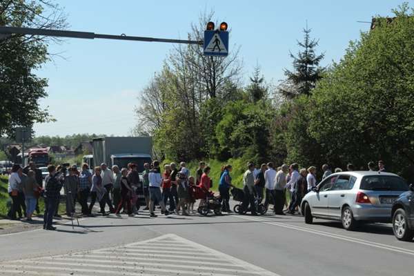 Plik:Protestujący.jpg