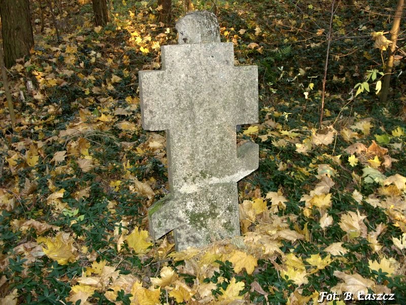 Plik:Mogiła żołnierza rosyjskiego 1.jpg