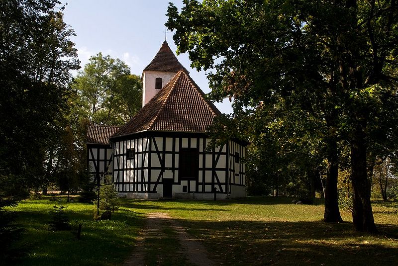 Plik:Kosciol kolbe jerutki 1.jpg