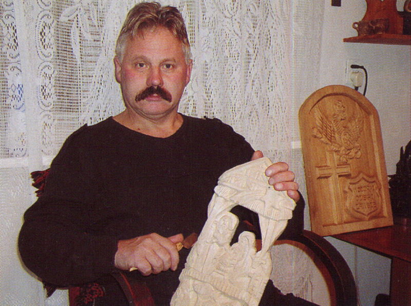 Plik:Mackiewicz.jpg
