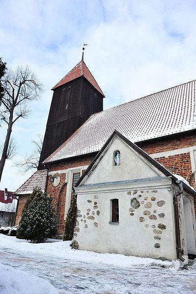 Plik:Kosciol wawrzynca gutkowo 1.jpg