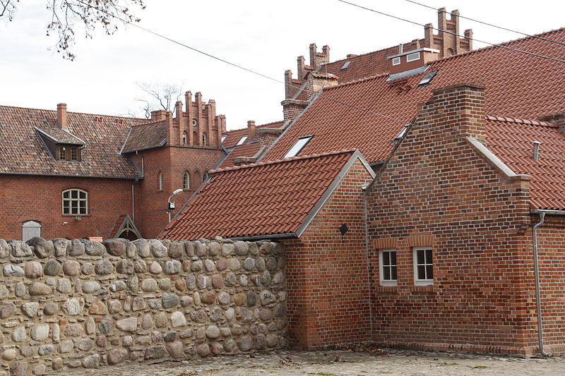Plik:Zamek olsztynek 4.jpg