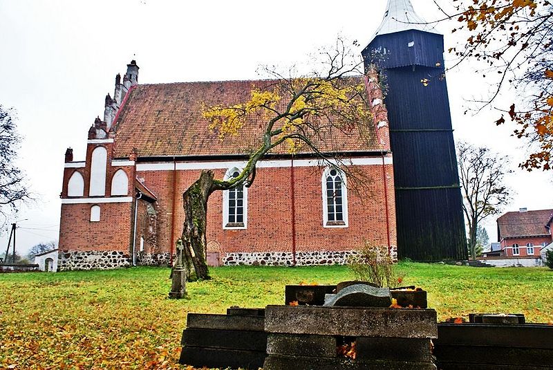 Plik:Kosciol jerzy radostowo 1.jpg