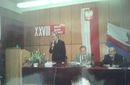Andrzej Cieślak wygłasza referat na temat jakości zarządzania dla radnych i mieszkańców, Pyrzyce, 2001 r.