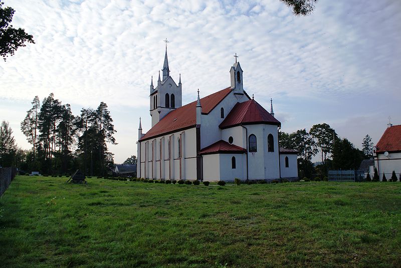 Plik:Kosciol lesiny wielkie 1b.jpg