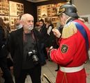 Andrzej Cieślak z Mieczysławem Wieliczko - Galeria Sztuki Współczesnej Biura Wystaw Artystycznych w Olsztynie - wystawa prac Allana Starskiego, 8 października 2014 r. Źródło: olsztyn24.com