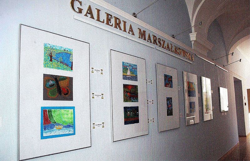 Plik:GaleriaM1.jpg