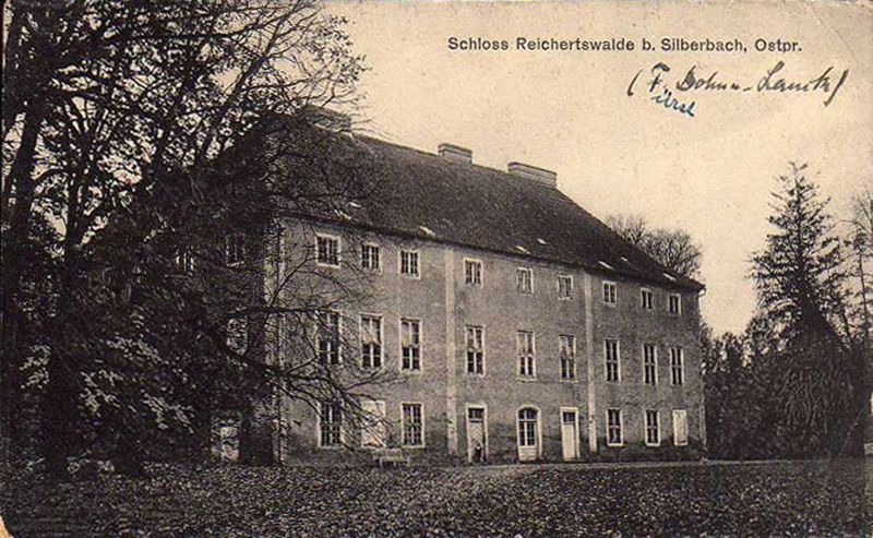 Plik:Palac markowo 1.jpg