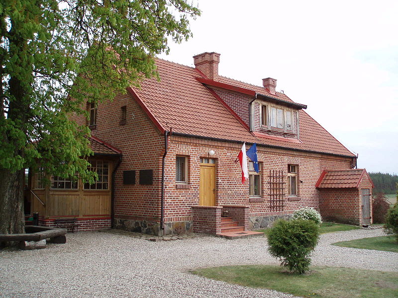 Plik:Mewpierlawek1.jpg