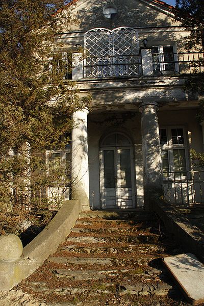 Plik:Dworek taukelow olsztyn 3.jpg