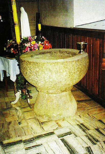 Plik:Kosciol krzyza boreczno 4.jpg
