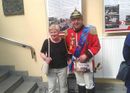 Andrzej Cieślak z Krystyną Zaleśną - emerytowaną pracownicą olsztyńskiego OZGRAF podczas wystawy z okazji 70-lecia zakładów, 12 czerwca 2015 r.