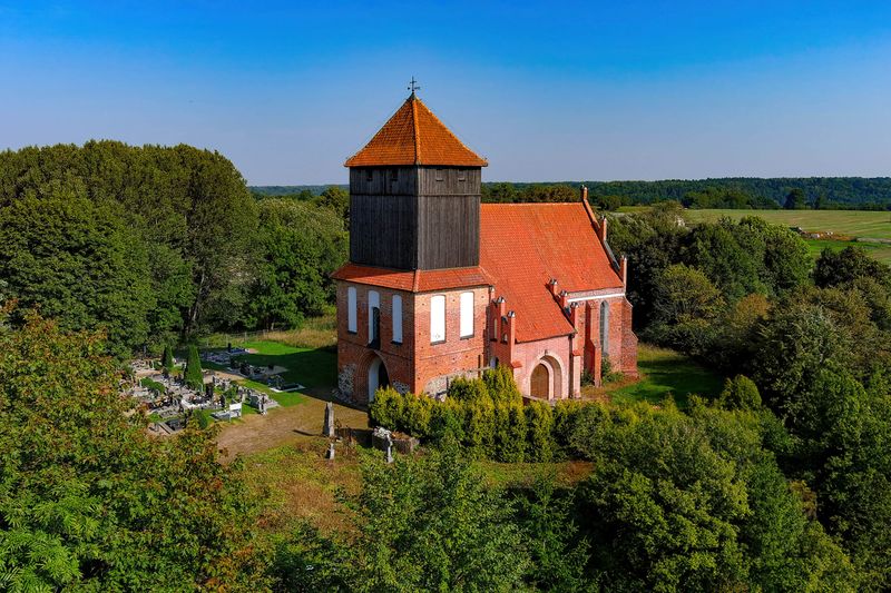 Plik:PierzchalyKosciolMalgorzatyDziewicy2023.jpg