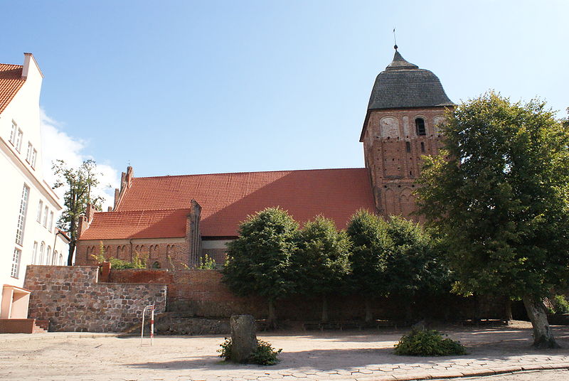 Plik:Kosciol ewangelicki pasym 1a.jpg