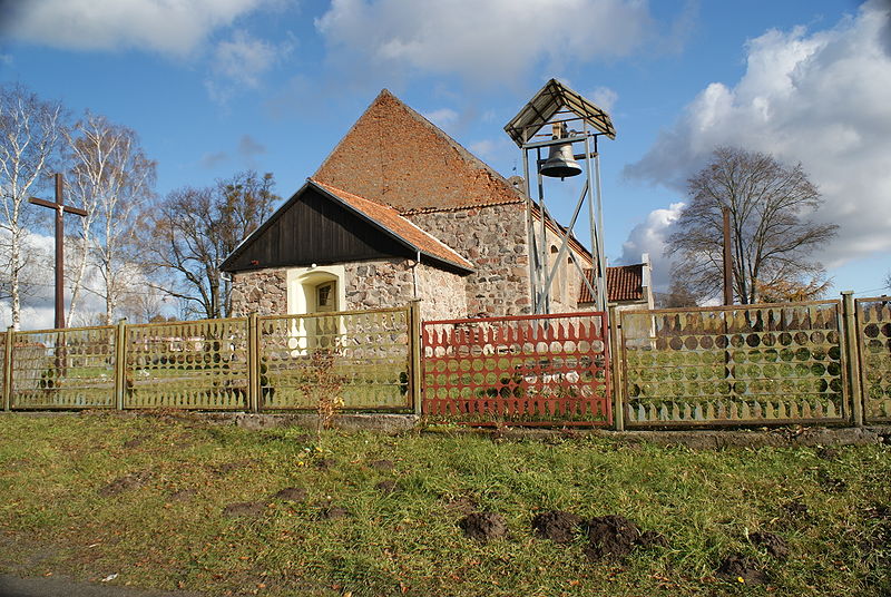 Plik:Kosciol marcin jesionowo 1b.jpg