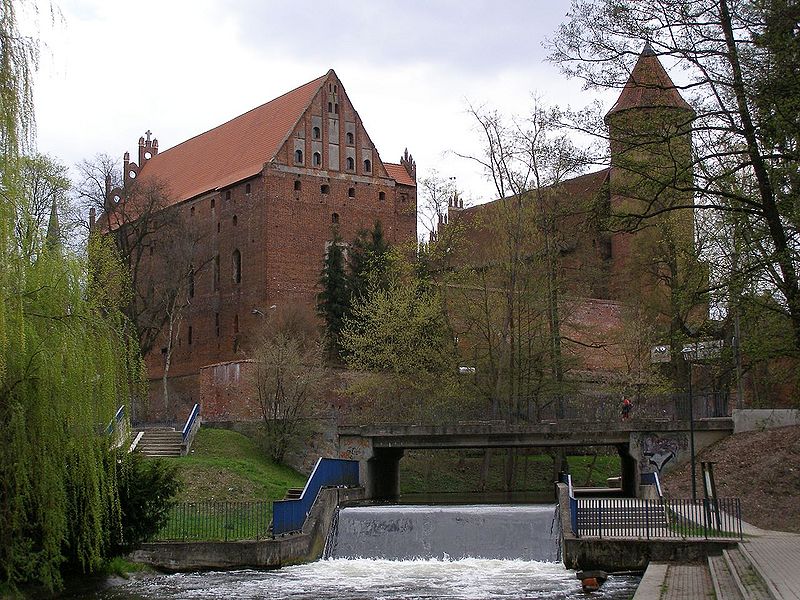 Plik:Zamek olsztyn.jpg